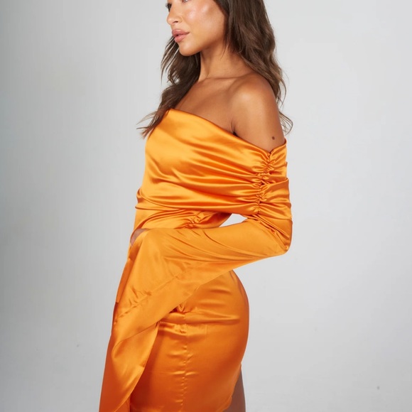 GASELLE & J ORANGE DRESS - Picture 2 of 7